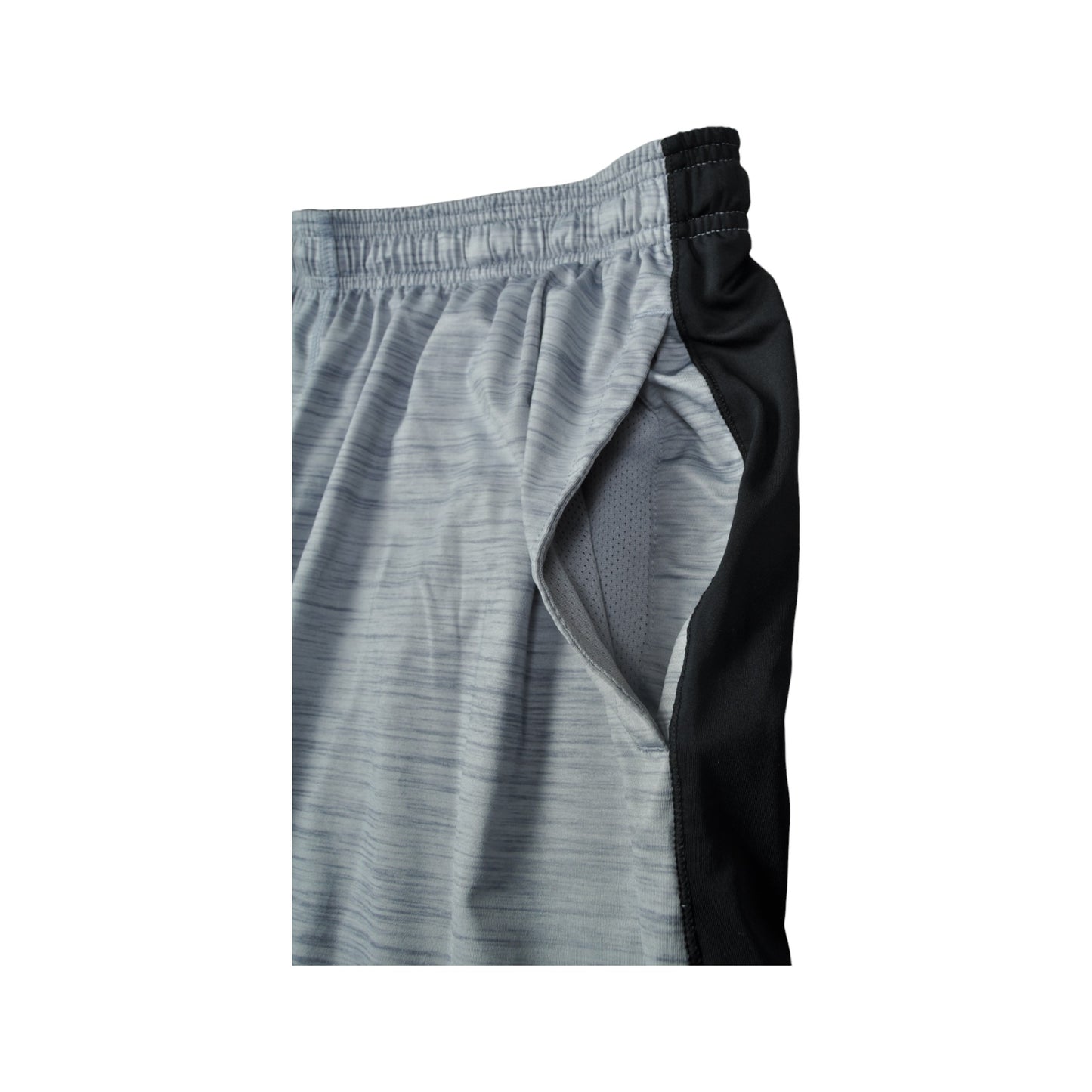 Under Armour Gemusterte Sportshorts Grau XL